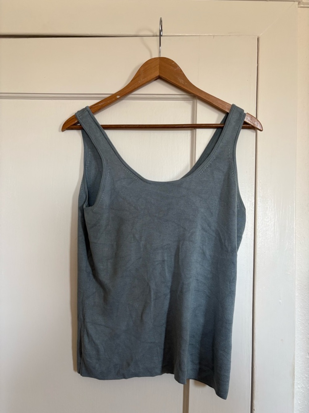 100% silk Banana Republic tank